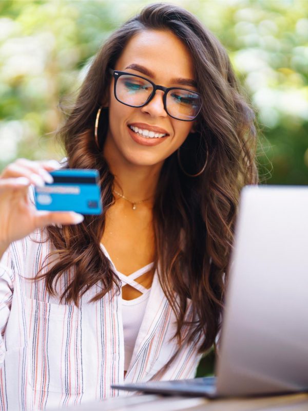 young-woman-sitting-at-cafe-making-online-shopping-2023-11-27-05-02-32-utc (1) young-woman-sitting-at-cafe-making-online-shopping-2023-11-27-05-02-32-utc (1)